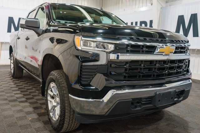 2022 Chevrolet Silverado 1500 LT photo 4