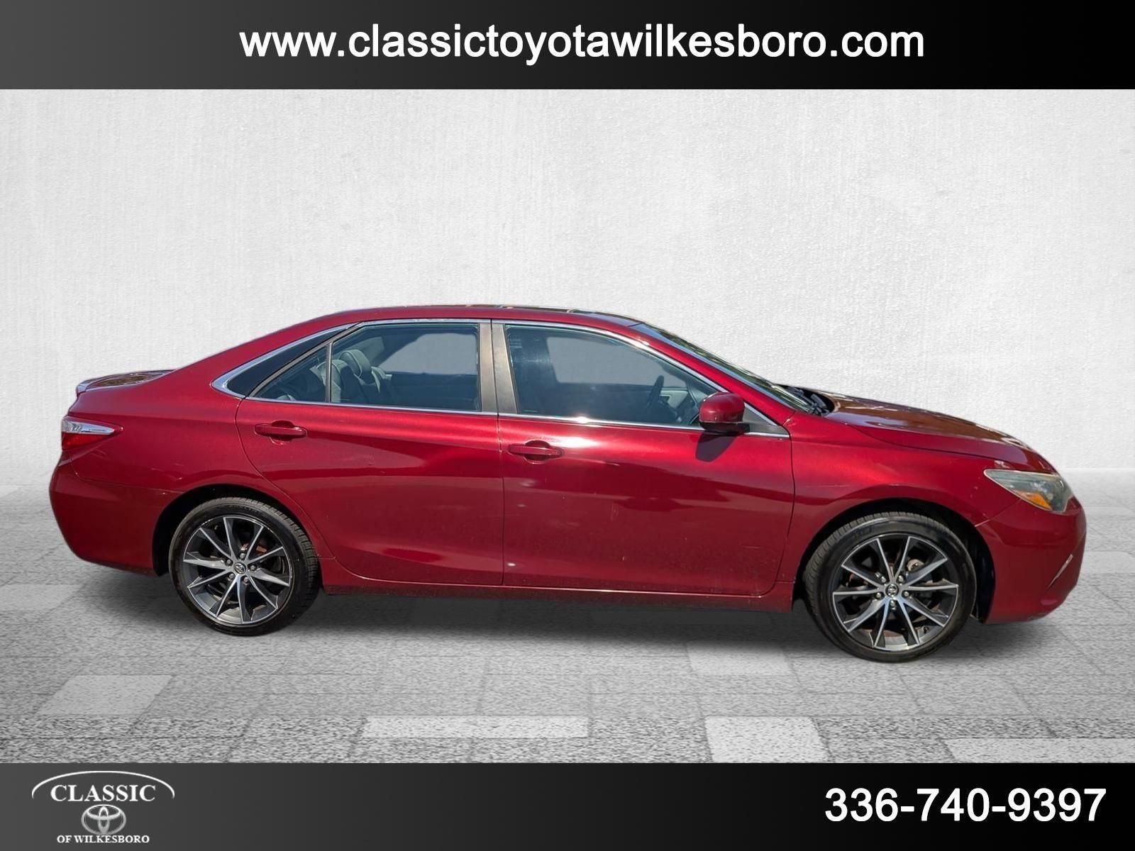 2015 Toyota Camry XSE photo 4
