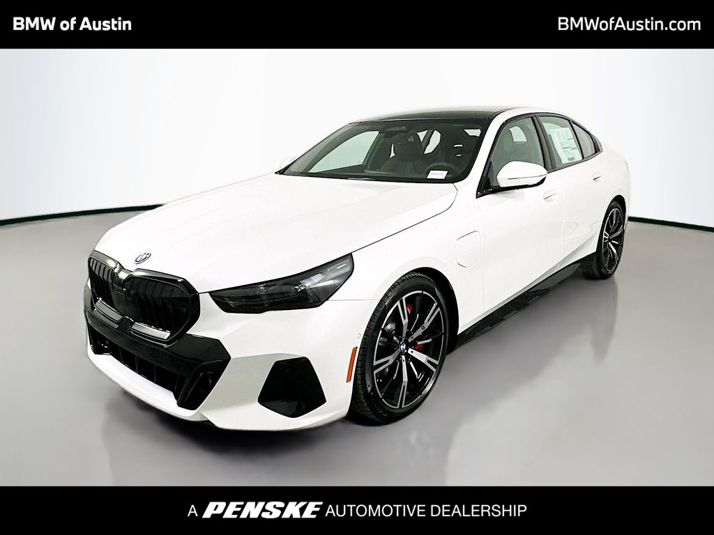 2026 BMW 5 Series 550e's photo