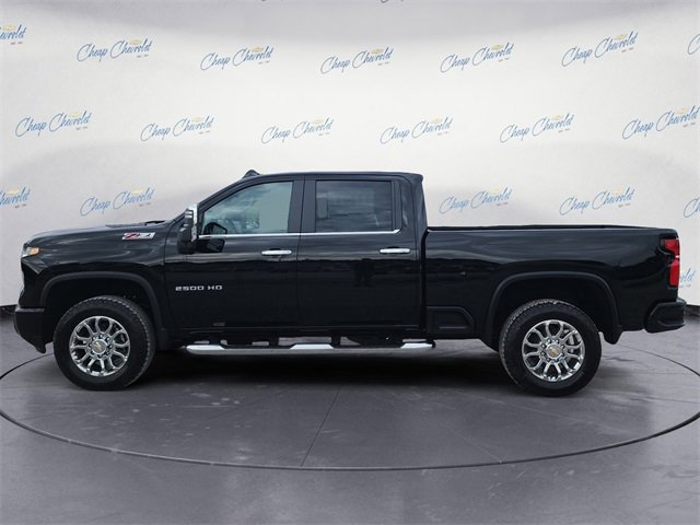 2025 Chevrolet Silverado 2500HD LT photo 2