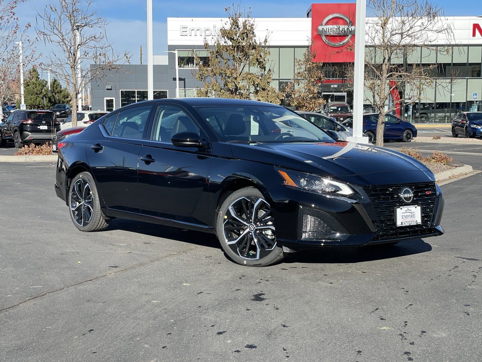 2025 Nissan Altima SR's photo