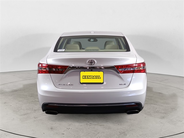 2017 Toyota Avalon XLE Premium photo 4