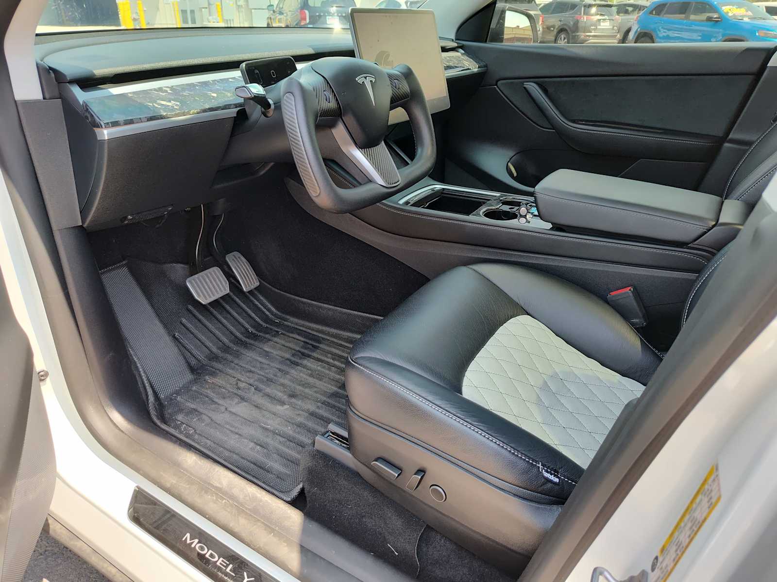 Used 2021 Tesla Model Y Long Range with VIN 5YJYGDEE1MF279895 for sale in Broussard, LA