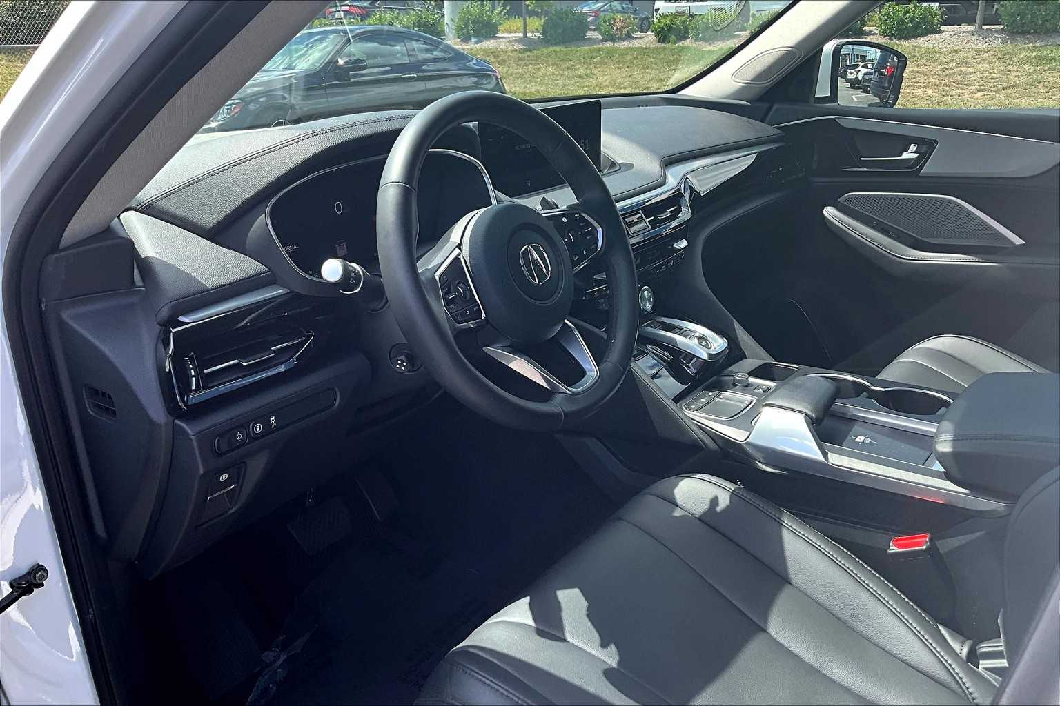 2023 Acura MDX SH-AWD photo 14