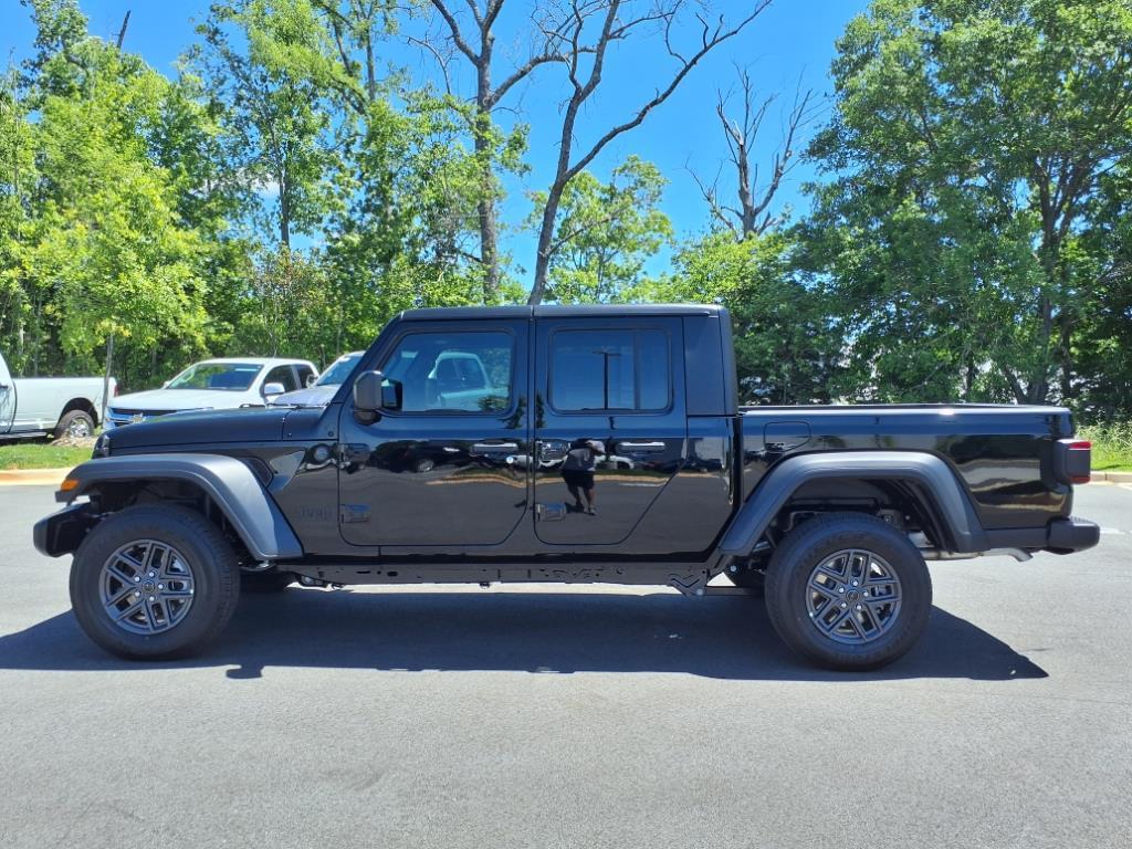 2025 Jeep Gladiator Sport S photo 14