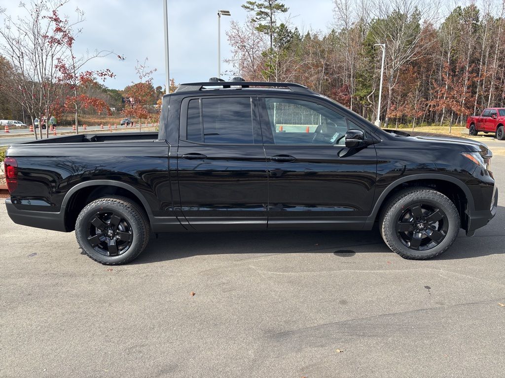 2026 Honda Ridgeline Black Edition photo 3