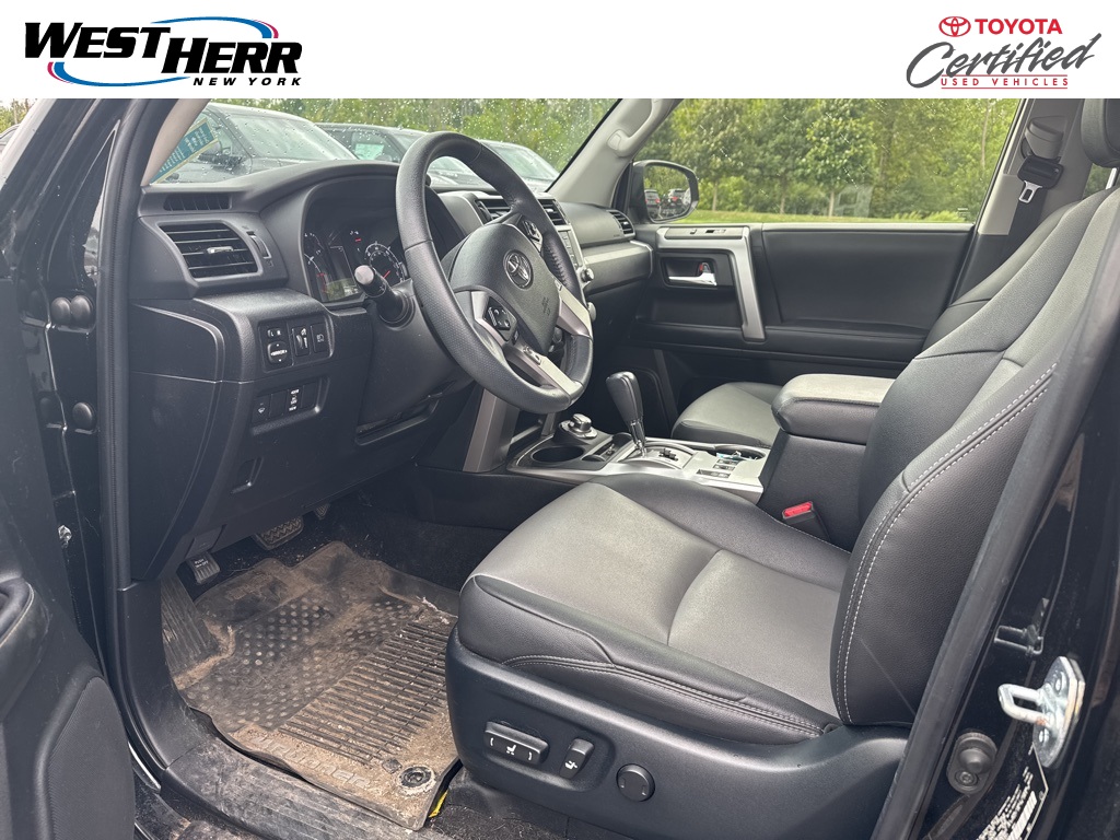 2021 Toyota 4Runner SR5 Premium photo 2