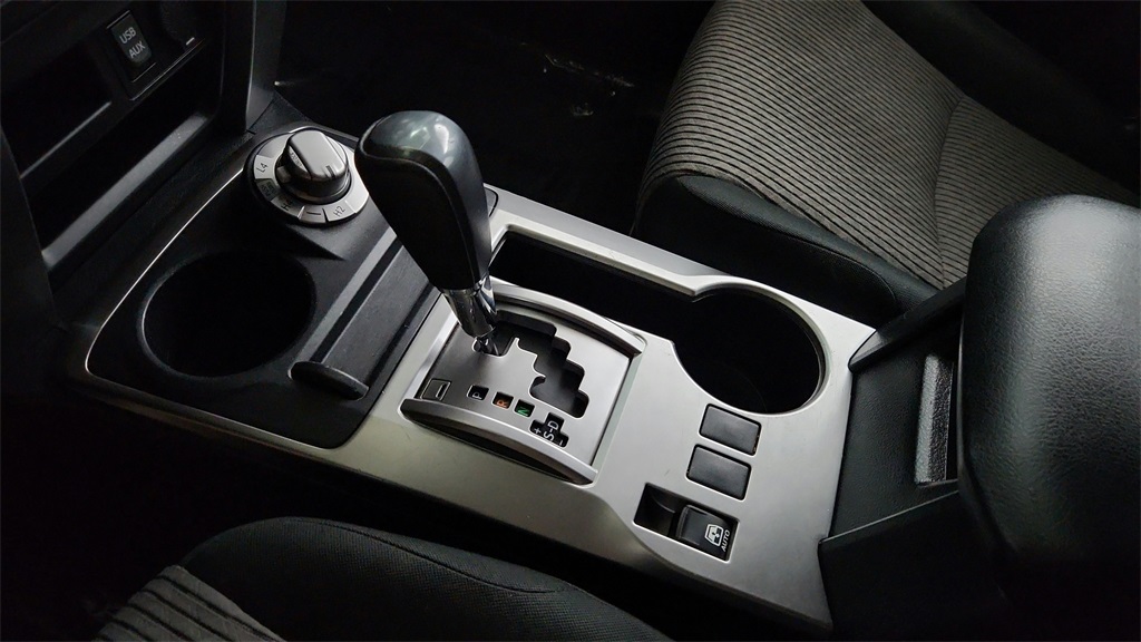 2019 Toyota 4Runner SR5 photo 23