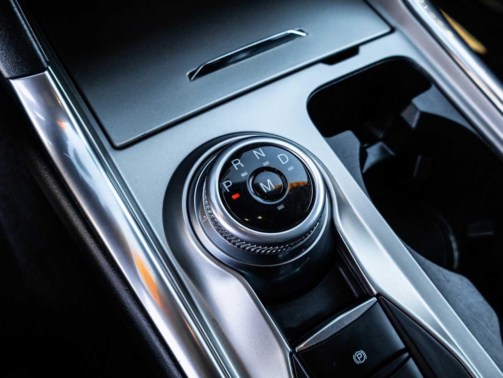 2020 Ford Explorer ST photo 25