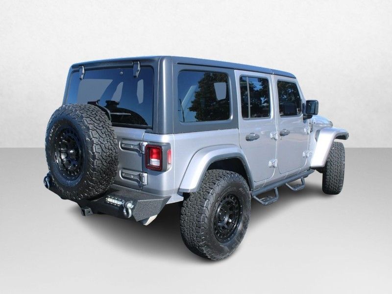 2021 Jeep Wrangler Unlimited Sahara photo 3