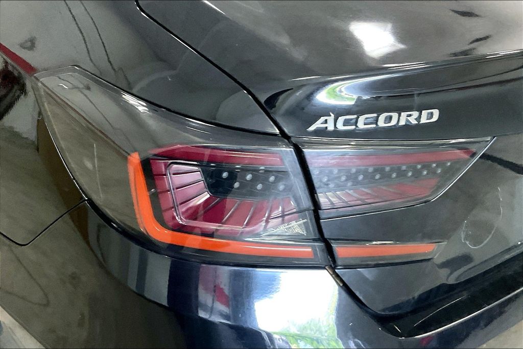 2020 Honda Accord LX photo 22