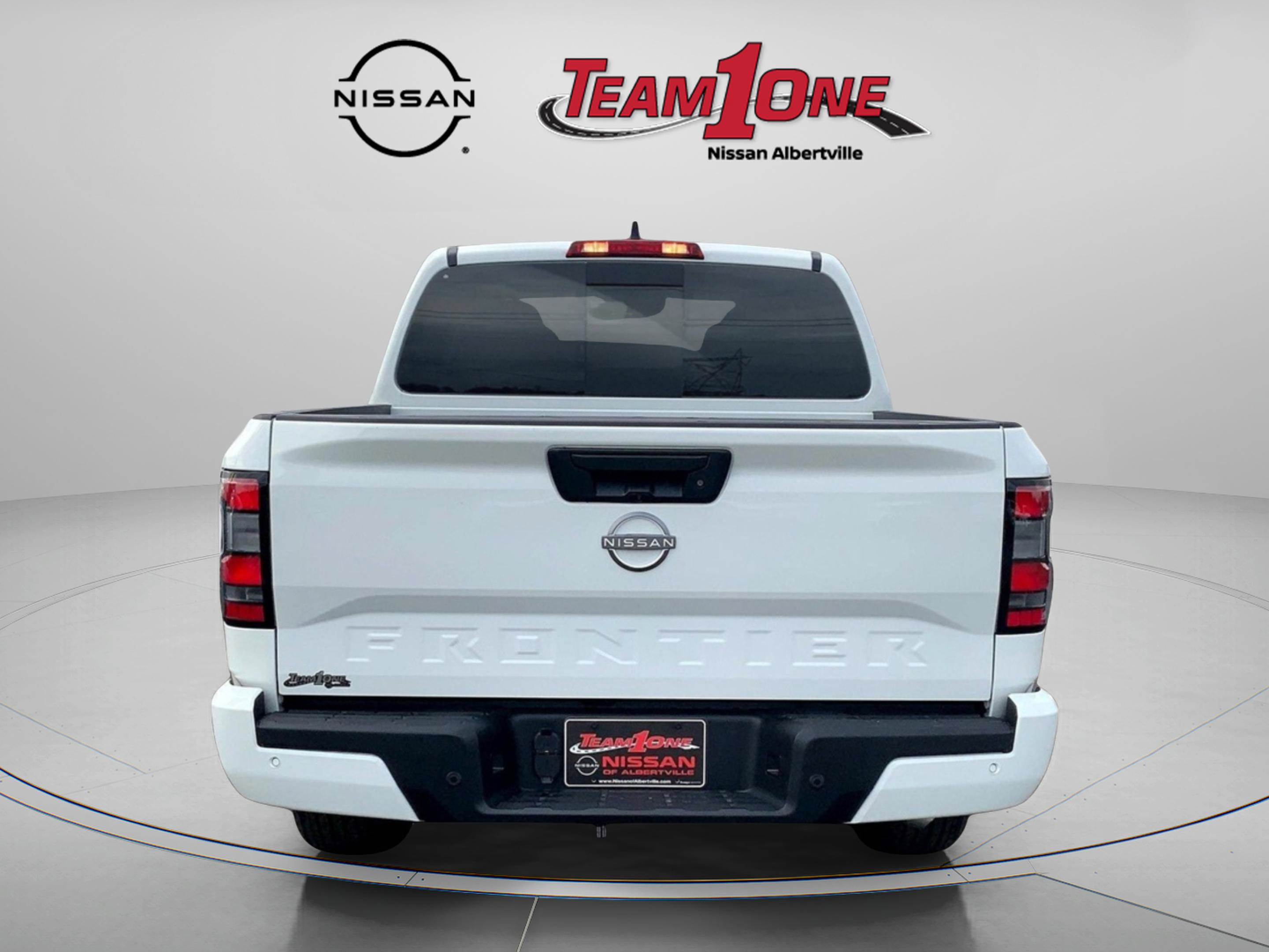 2025 Nissan Frontier SV Crew Cab photo 4