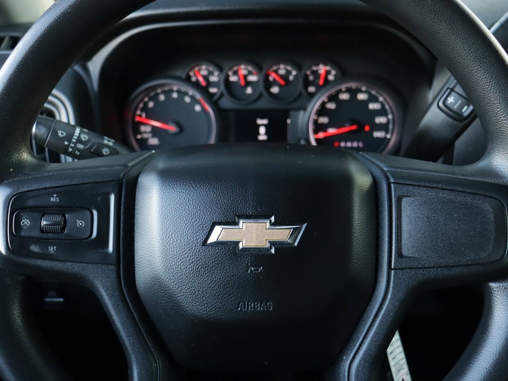 2022 Chevrolet Silverado 1500 Custom photo 11