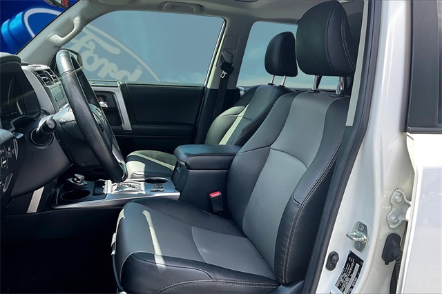2023 Toyota 4Runner SR5 Premium 4WD photo 24