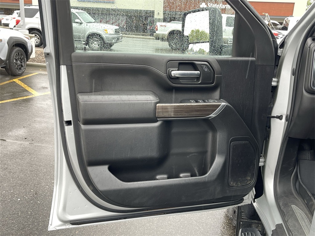 2023 Chevrolet Silverado 3500HD LT photo 20