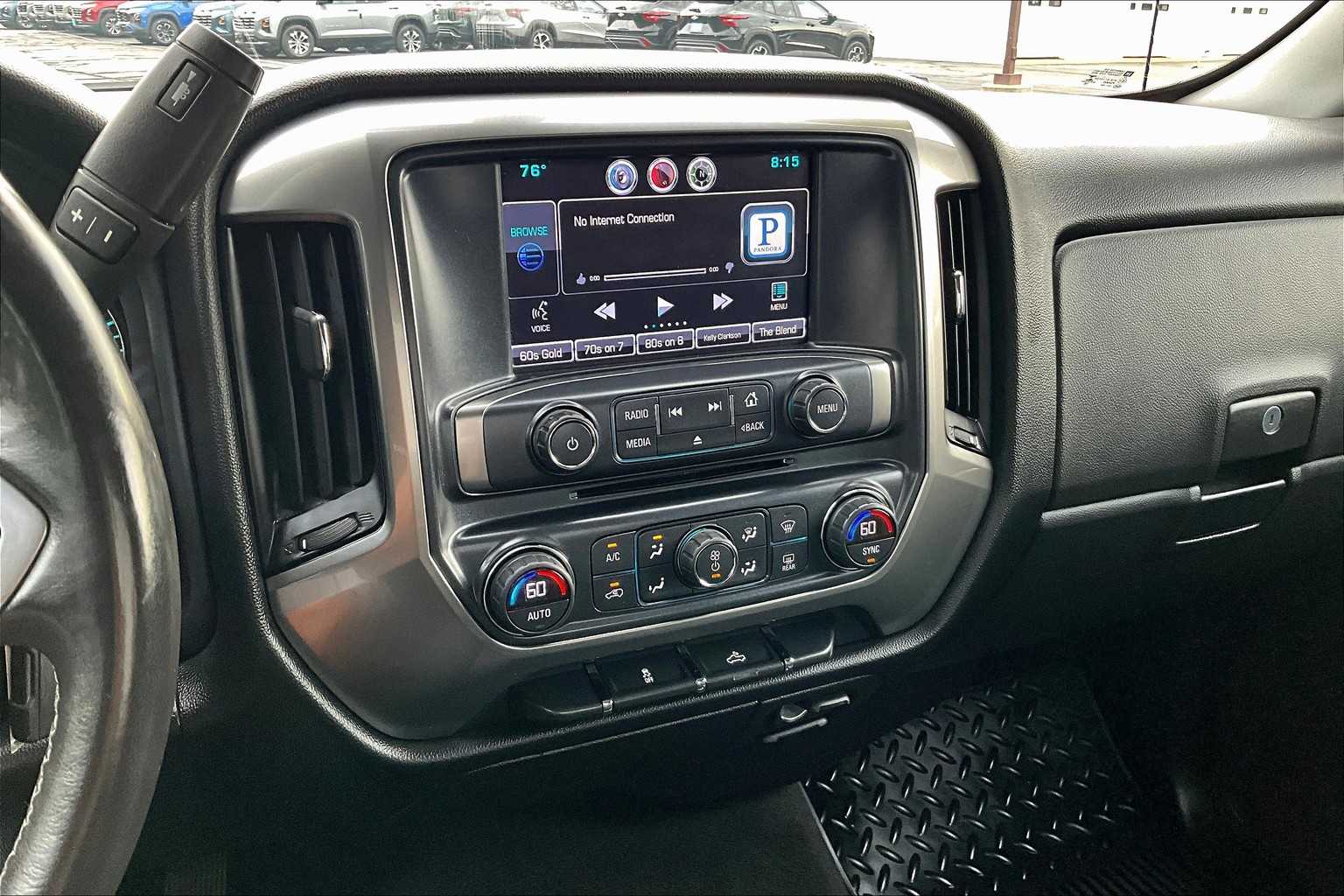 2016 Chevrolet Silverado 1500 LT photo 17