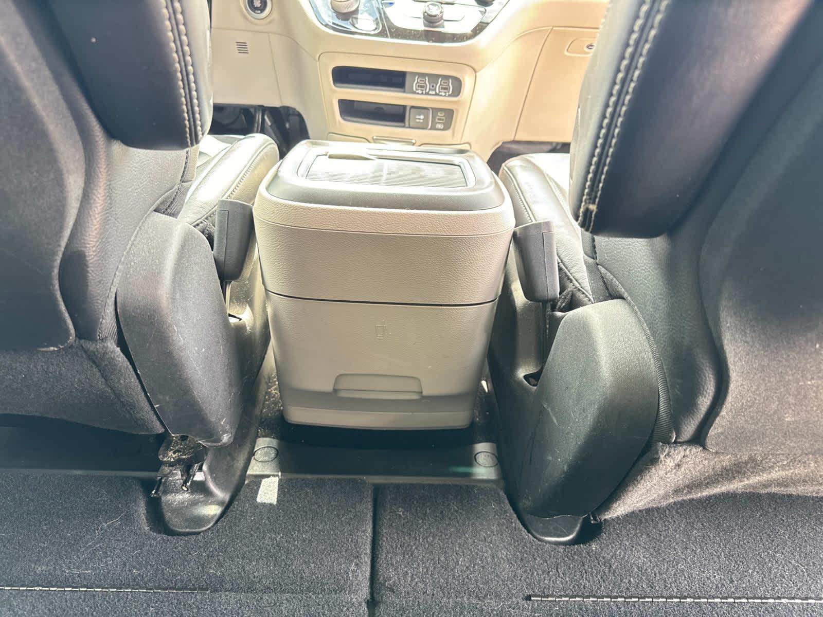 2022 Chrysler Pacifica Touring L photo 23