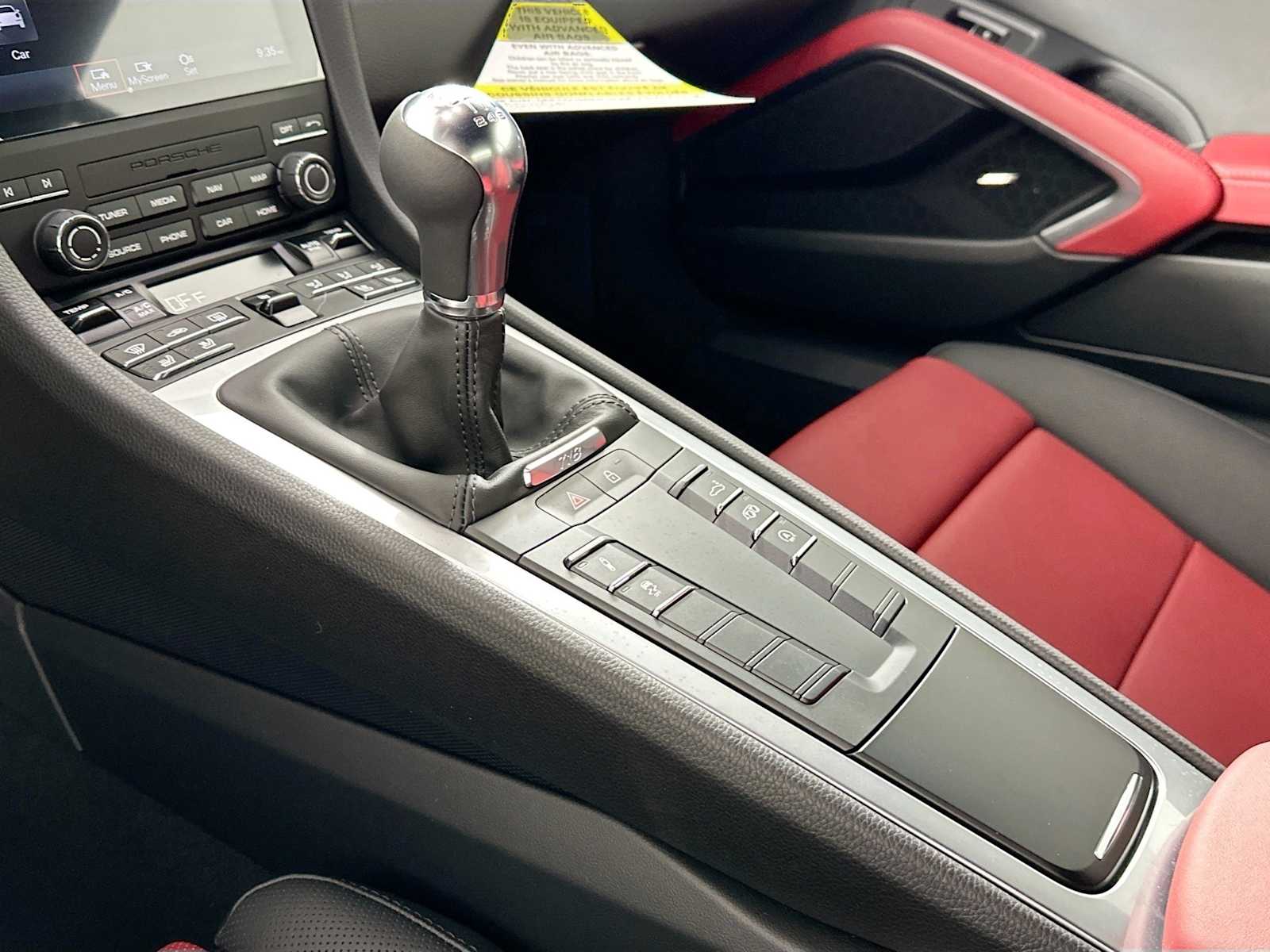 2025 Porsche Cayman photo 16