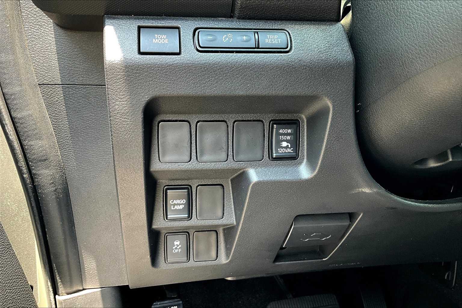 2024 Nissan Frontier SL photo 32