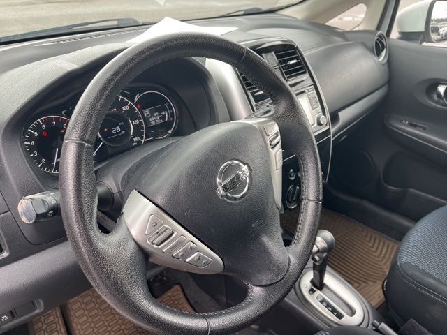 2016 Nissan Versa Note SV photo 11