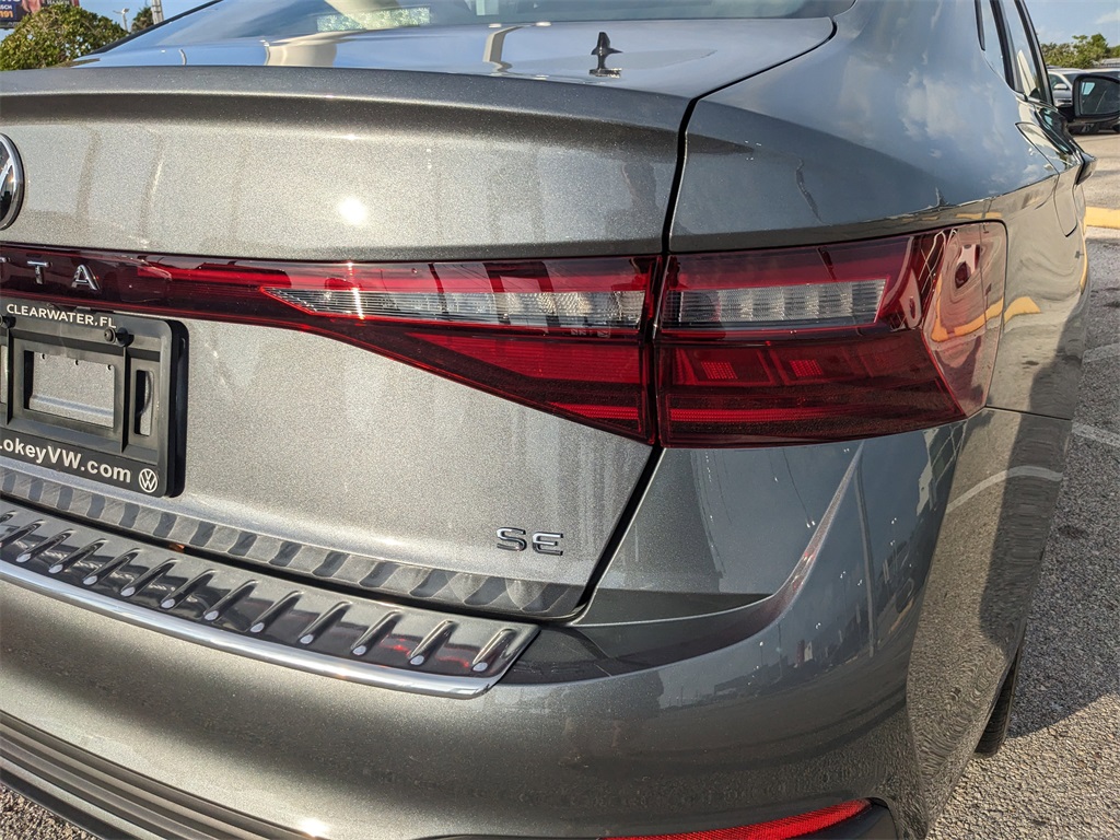 2025 Volkswagen Jetta 1.5T SE photo 11