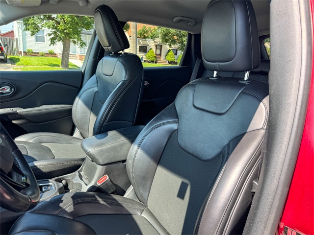 2020 Jeep Cherokee Altitude photo 14