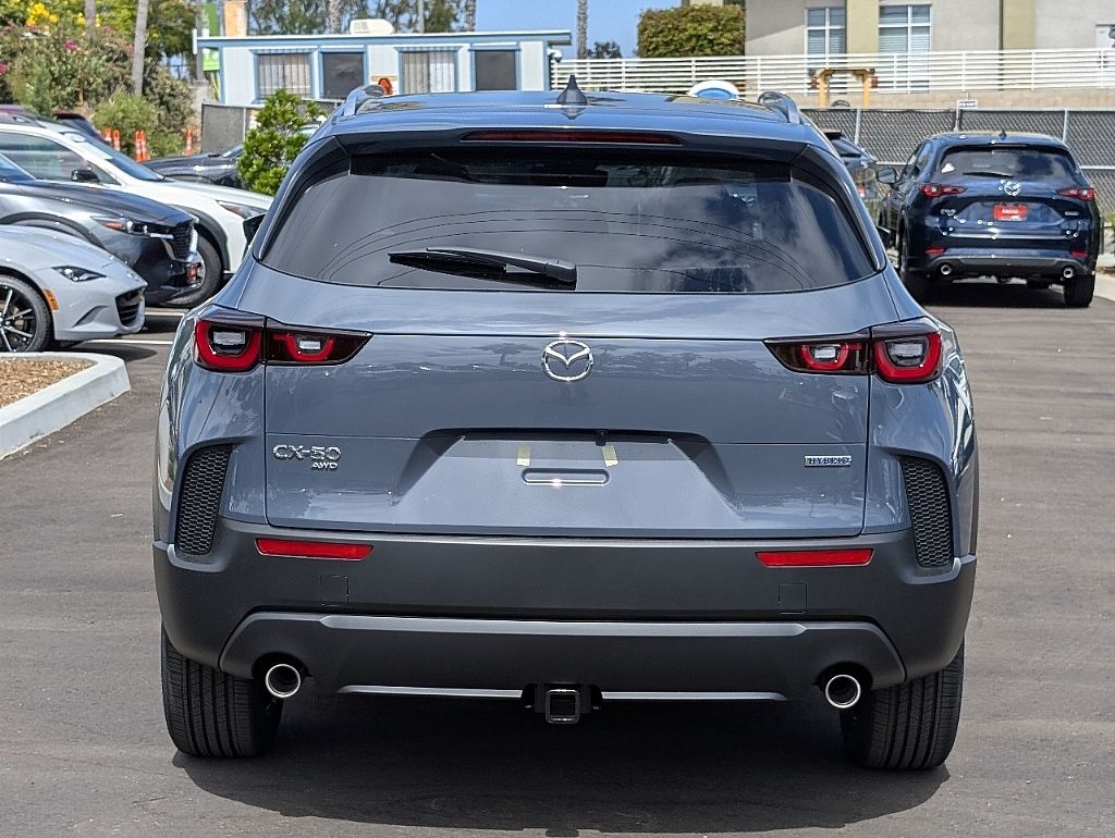 2025 Mazda CX-50 Premium Plus photo 5