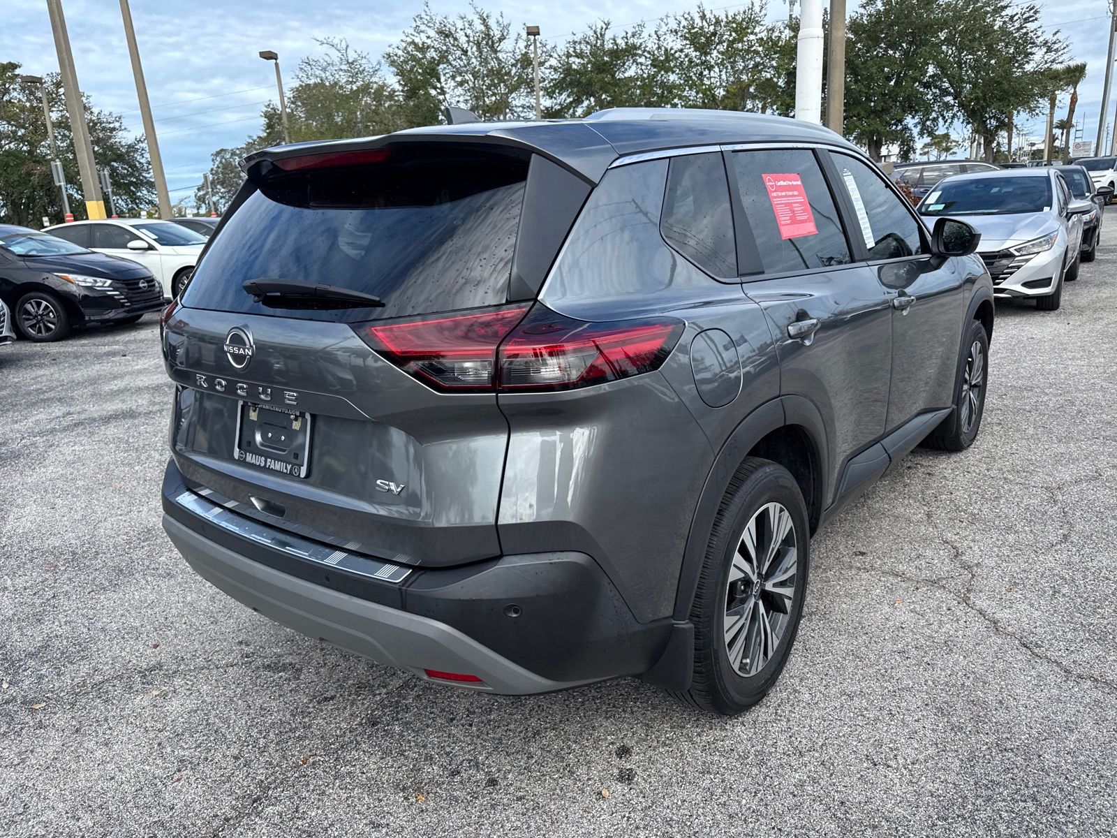 2023 Nissan Rogue SV photo 4