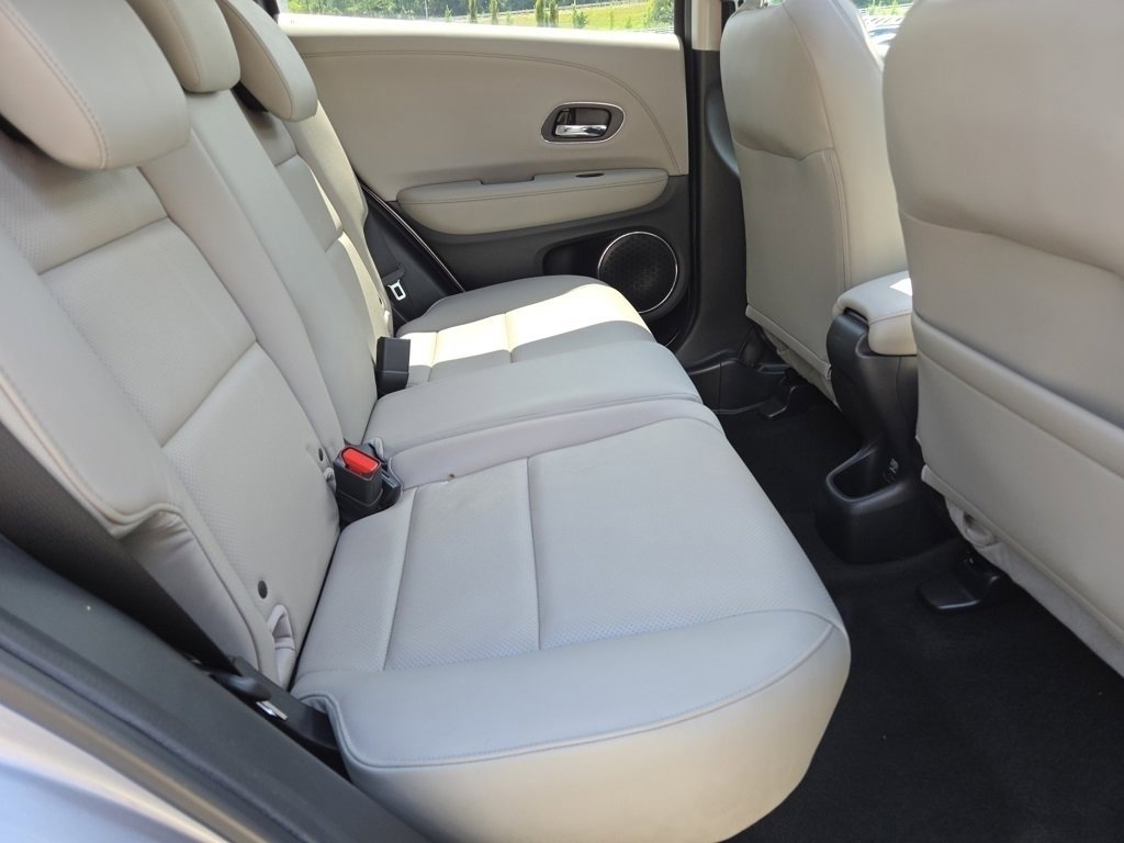 2019 Honda HR-V EX-L photo 2