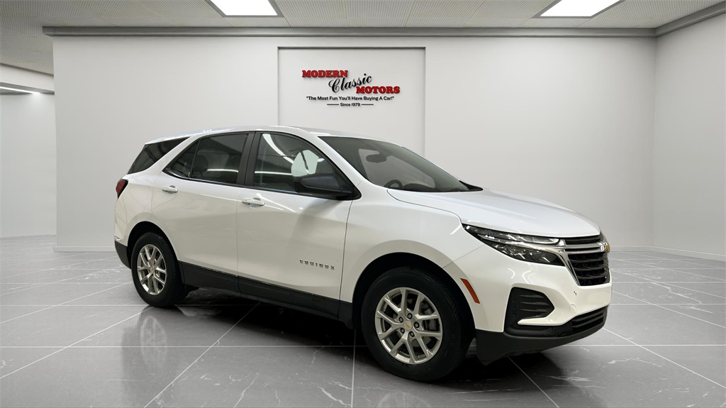 2024 Chevrolet Equinox LS's photo