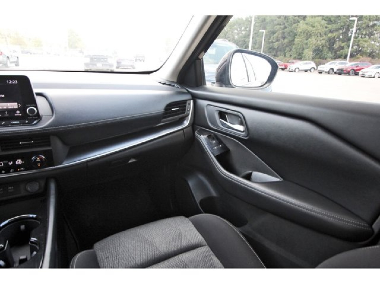 2024 Nissan Rogue SV Black at Robbins Nissan