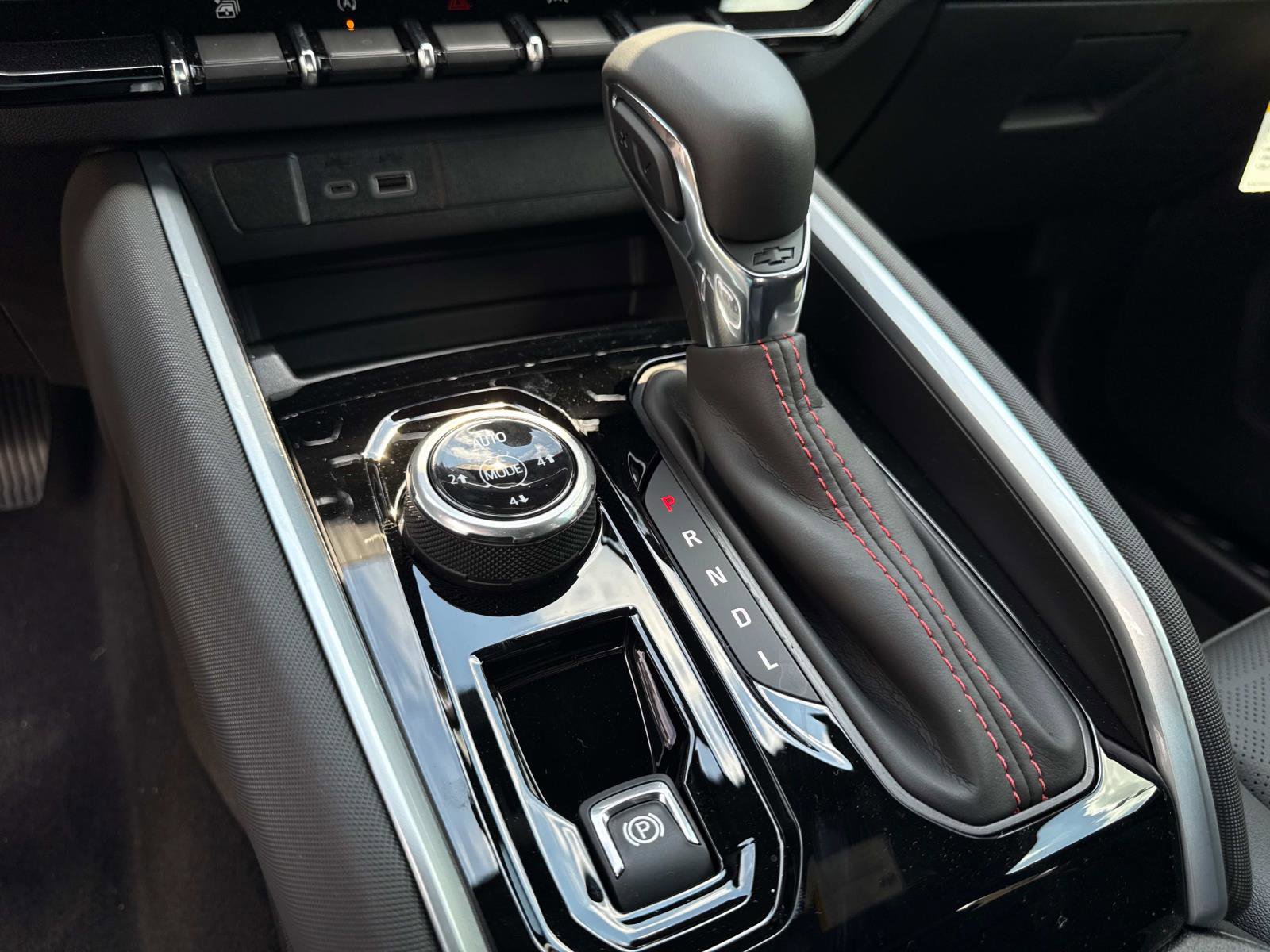 2026 Chevrolet Colorado Z71 photo 24