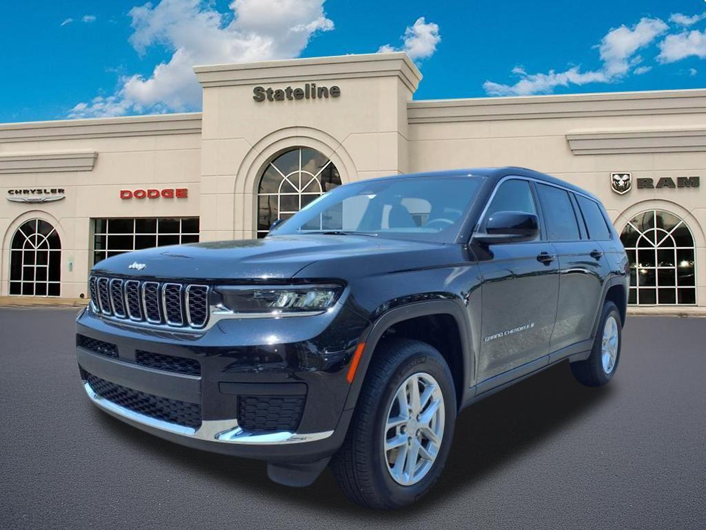 2025 Jeep Grand Cherokee L Laredo's photo