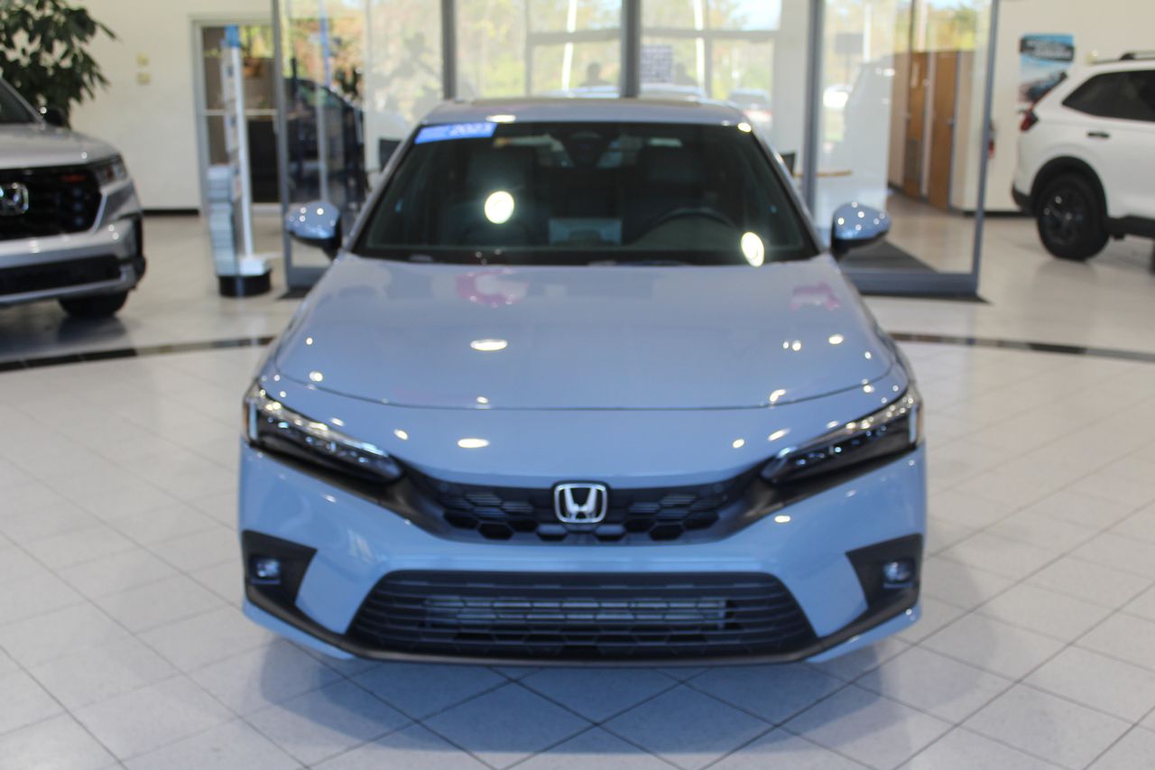 2023 Honda Civic Hatchback Sport Touring photo 2