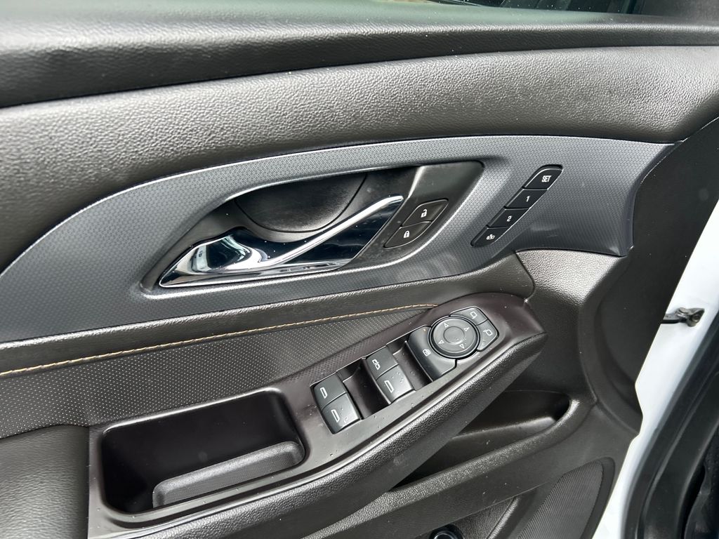 2020 Chevrolet Traverse Premier photo 18