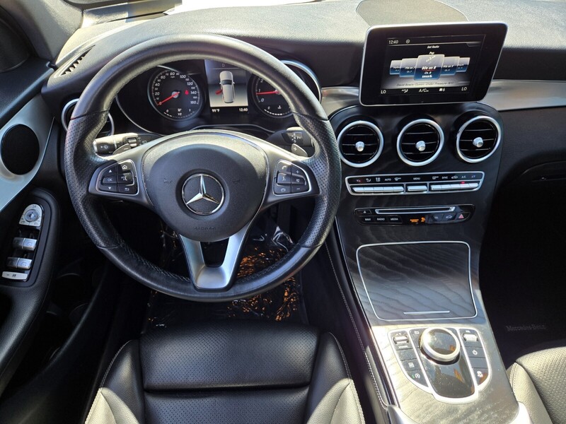2019 Mercedes Benz GLC 300 photo 9