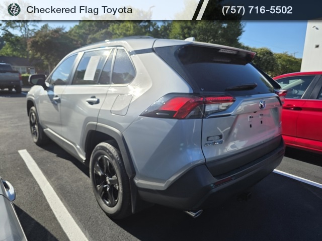 2024 Toyota RAV4 Hybrid XLE photo 4