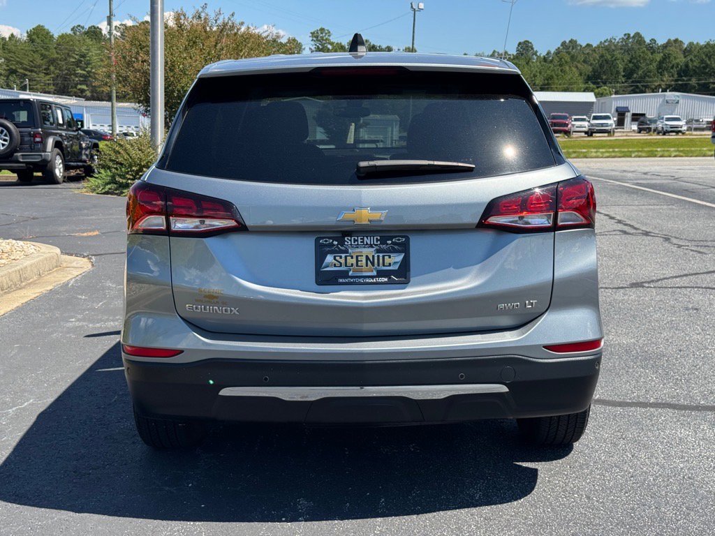 2023 Chevrolet Equinox LT photo 3