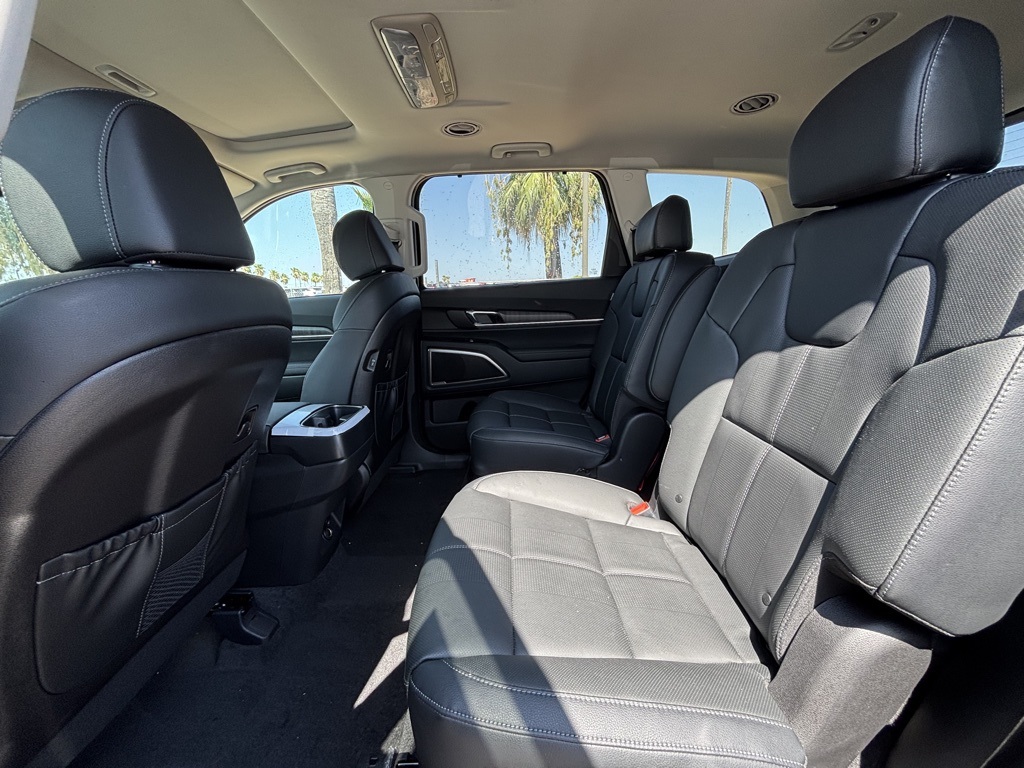 2025 Kia Telluride EX photo 12