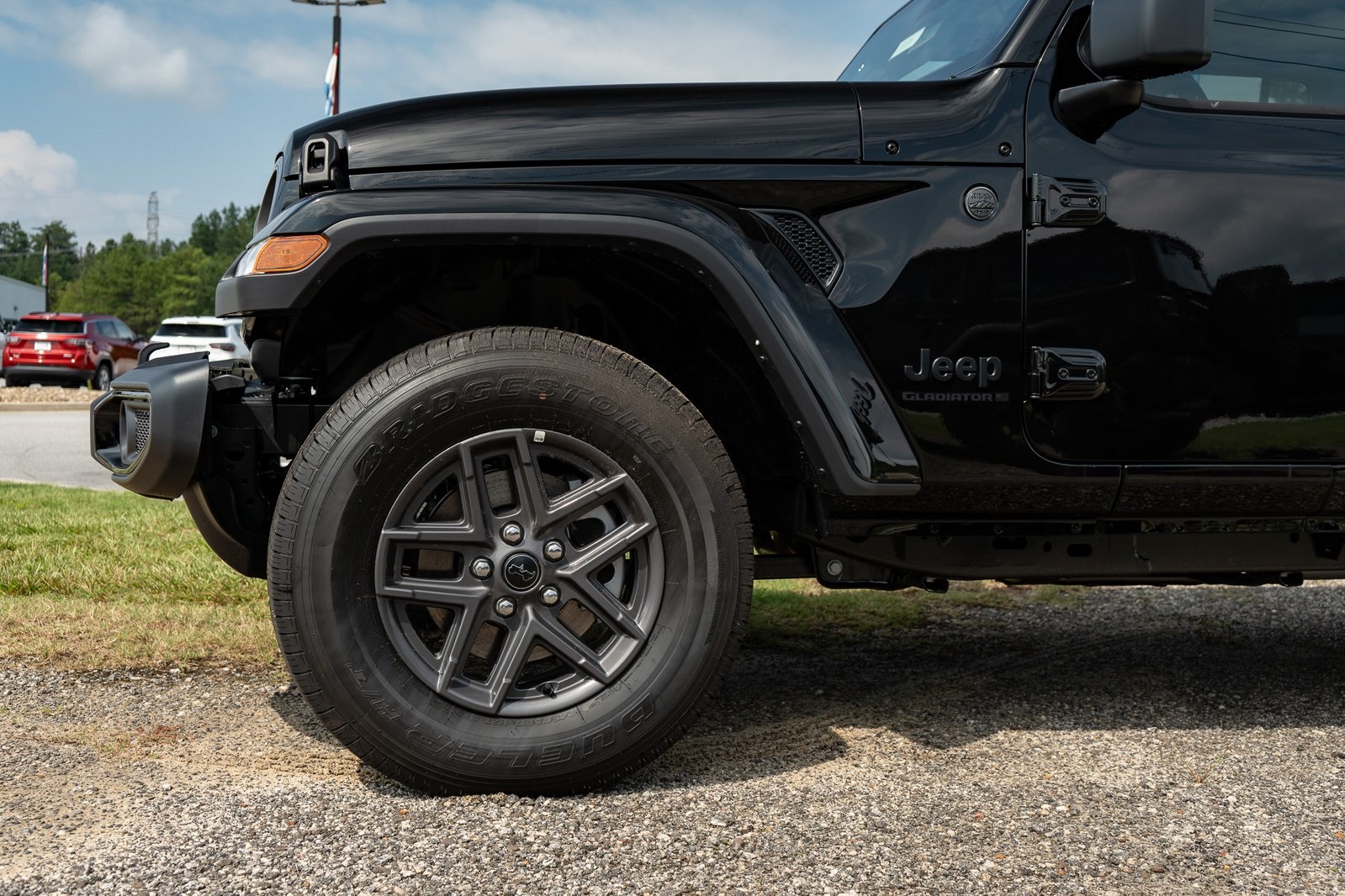 2025 Jeep Gladiator Sport photo 4