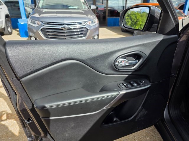 2021 Jeep Cherokee Latitude Lux photo 13