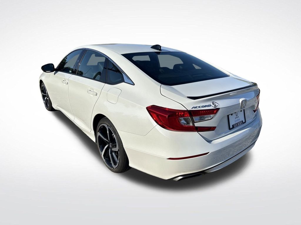 2022 Honda Accord Sport 2.0T photo 3