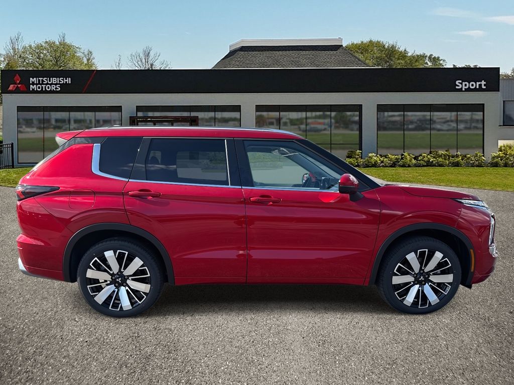 2025 Mitsubishi Outlander SEL photo 2