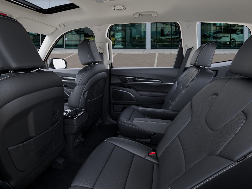 2025 Kia Telluride S photo 15