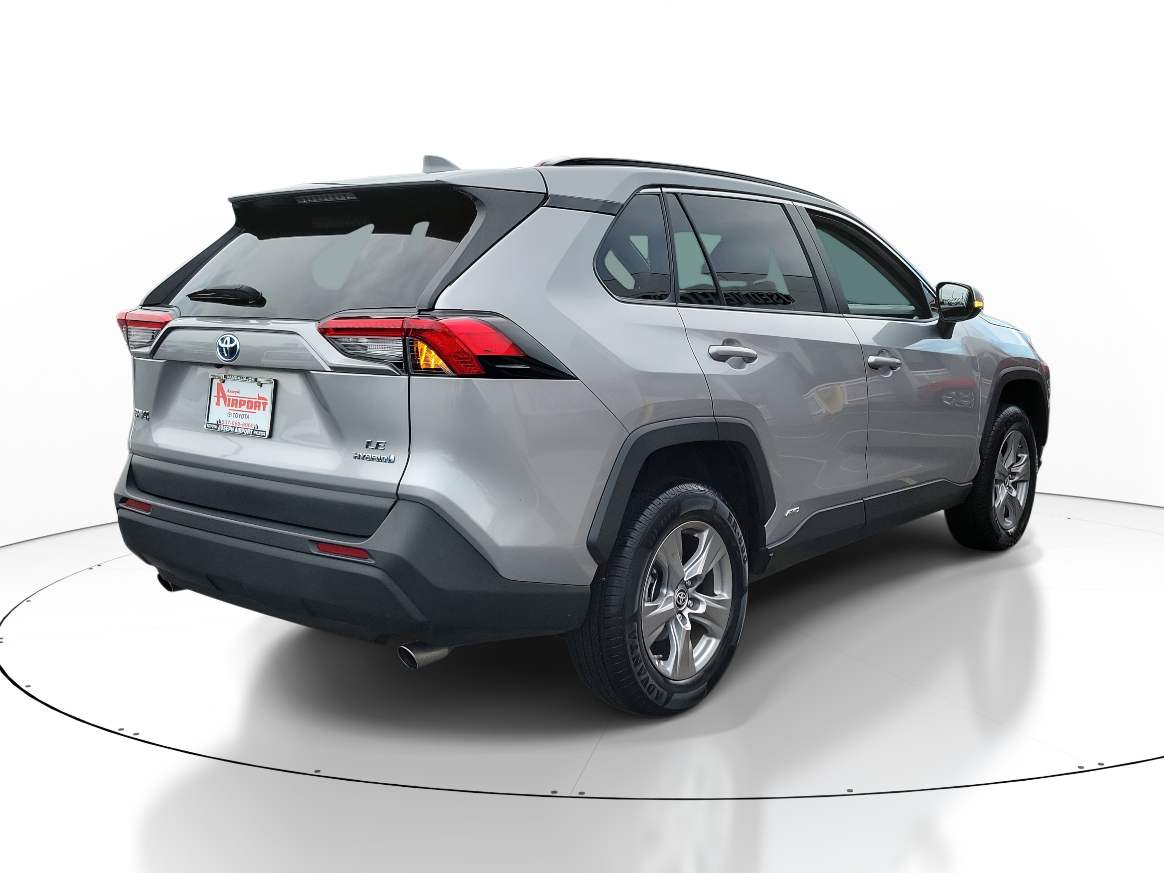 2023 Toyota RAV4 Hybrid LE photo 4