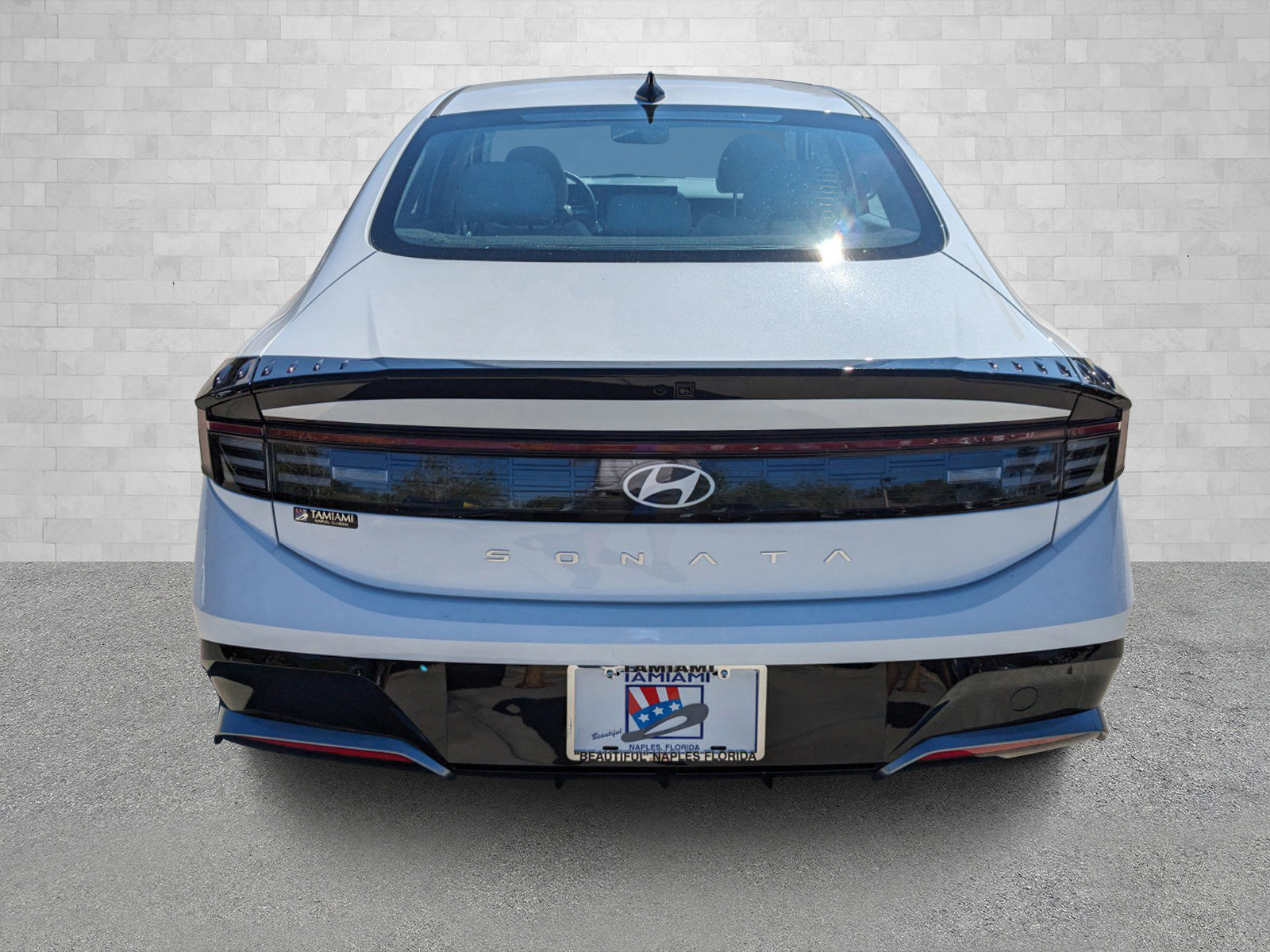 2025 Hyundai Sonata SEL photo 3