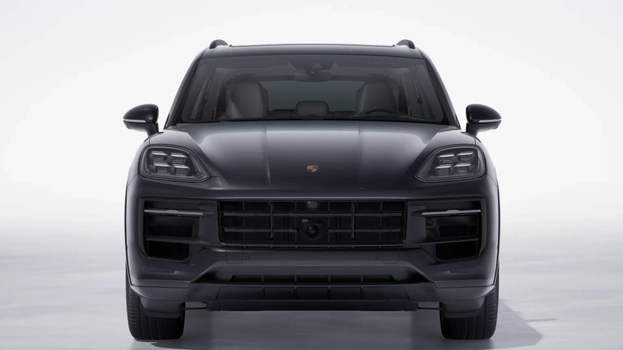 2026 Porsche Cayenne GTS photo 9