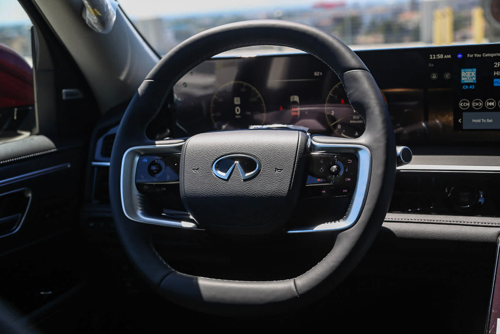 2025 Infiniti QX80 Luxe photo 17