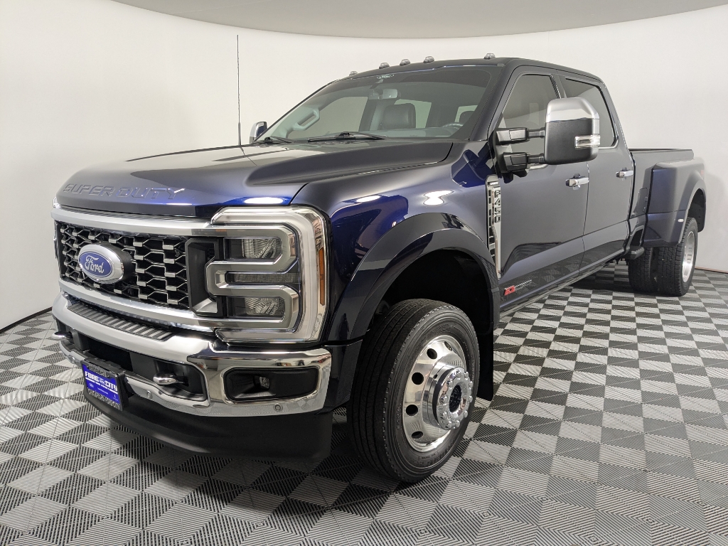 2024 Ford F-450 Lariat photo 3