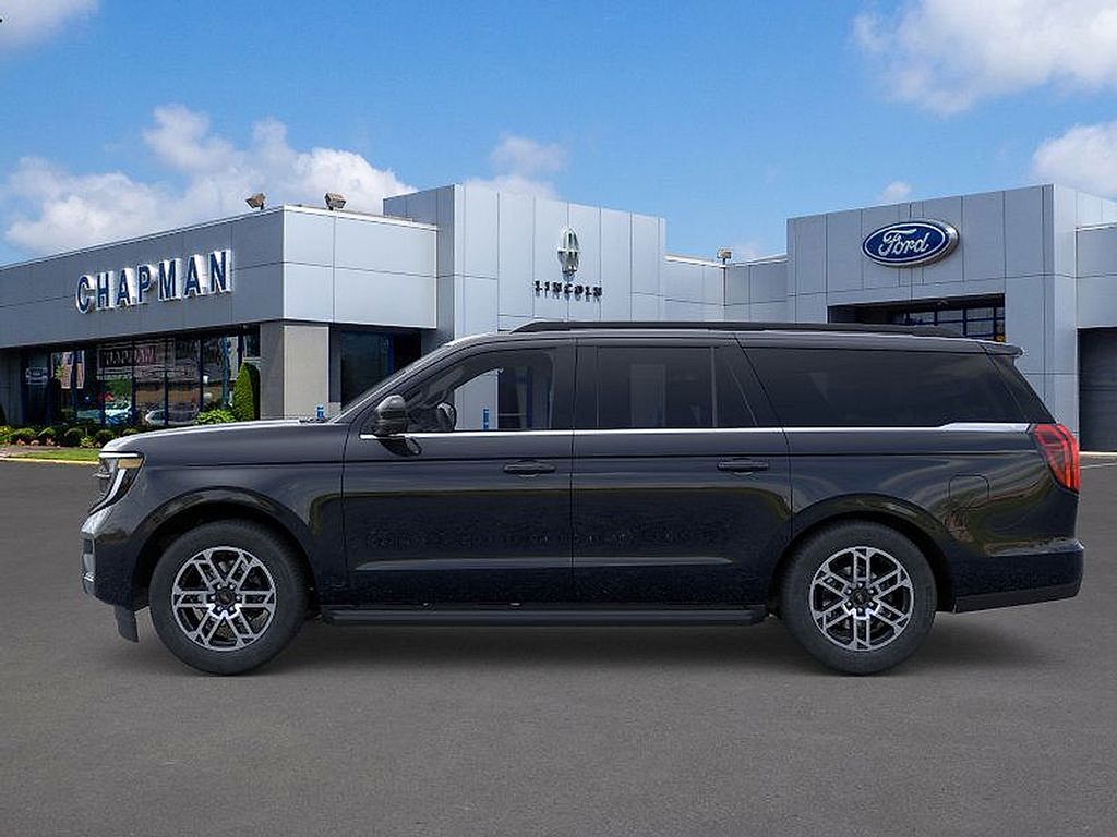 2025 Ford Expedition MAX photo 3